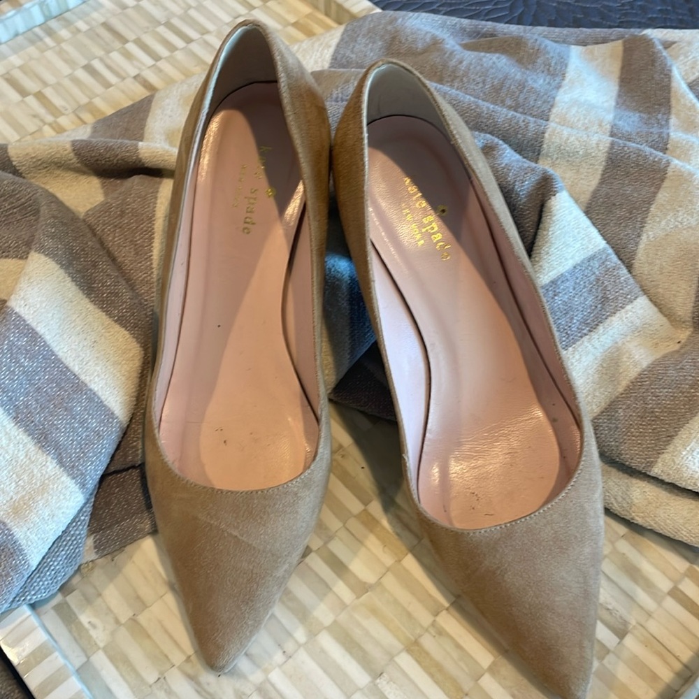 Kate Spade tan suede pumps